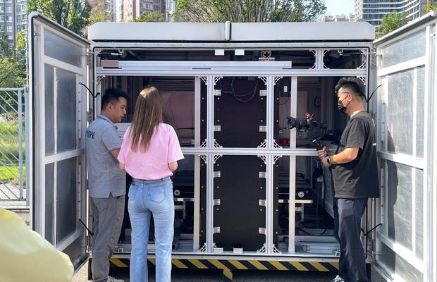 人民网深度探访成都低空经济企业：时代星光AI无人机技术引领创新潮流