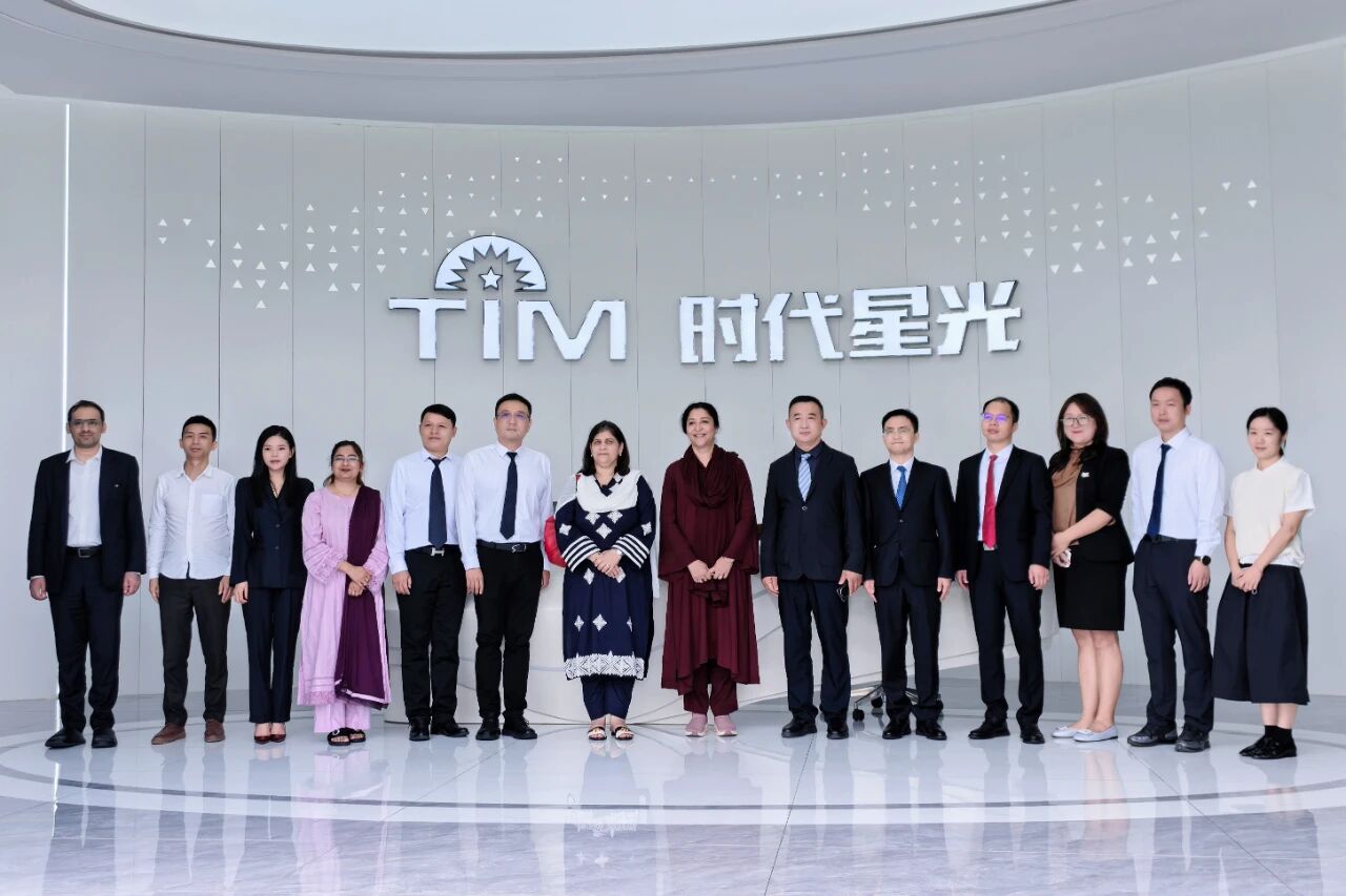 巴基斯坦联邦教育与职业培训部国务部长一行到访湖北时代星光交流合作